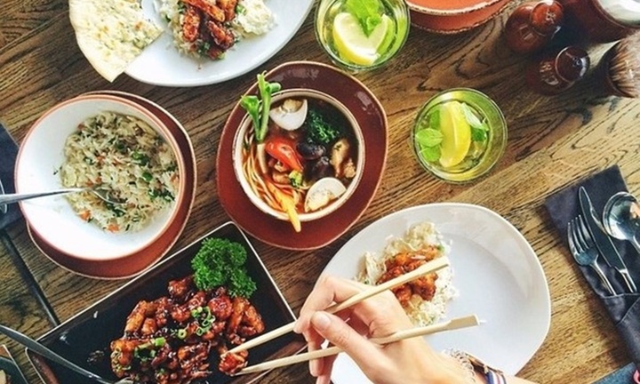 Nên ăn rau hay thịt trước khi bắt đầu bữa ăn?