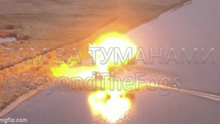 Cận cảnh xuồng không người lái Nga tấn công mục tiêu