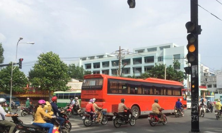 Lỗi vượt đèn vàng được quy định như thế nào?