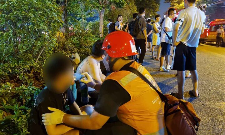 Vụ giải cứu 50 người trong đám cháy ở Hà Nội: Lời kể của các nhân chứng