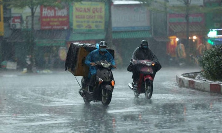 Miền Bắc đón mưa dông diện rộng