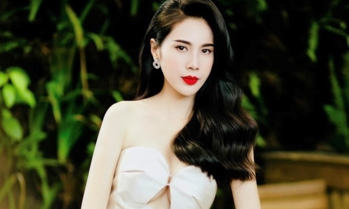 Động thái của Thủy Tiên giữa lùm xùm Khánh Thi tố nợ