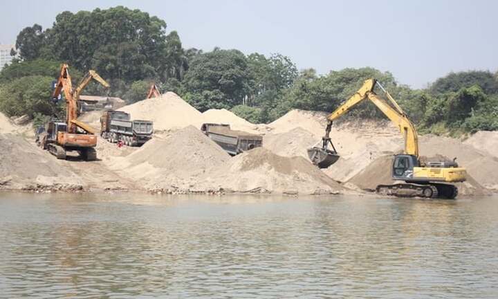 Hà Nội yêu cầu cung cấp tài liệu vụ khai thác cát khiến hàng chục nhà dân bị nứt