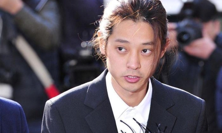 Jung Joon Young tìm đường trở lại làng giải trí sau bê bối gây chấn động