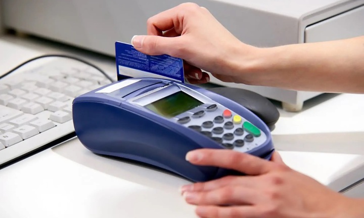 Có quẹt thanh toán bằng thẻ ATM được không?