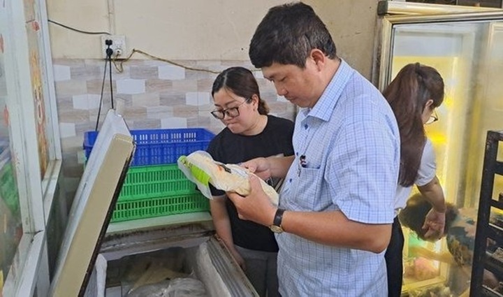Vụ 50 khách du lịch nhập viện nghi ngộ độc ở Bình Thuận: Sở Y tế báo cáo gì?