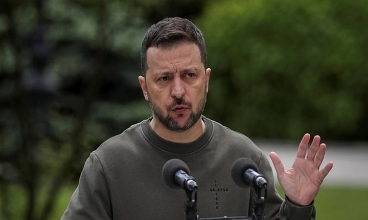 Tổng thống Ukraine: Nga đang tập trung nhóm quân mới gần biên giới