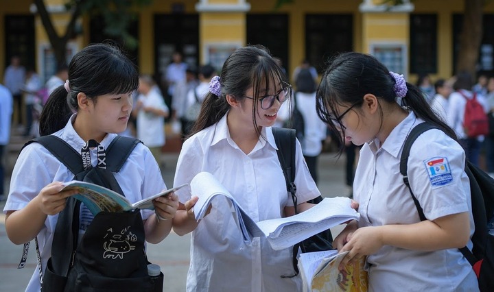 Đề thi, đáp án chính thức môn văn thi vào lớp 10 năm 2023 tại TP.HCM