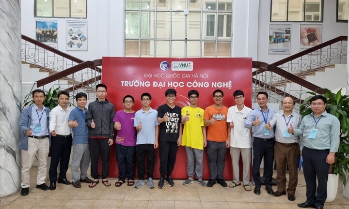 100% học sinh Việt Nam đạt giải Olympic Tin học Châu Á