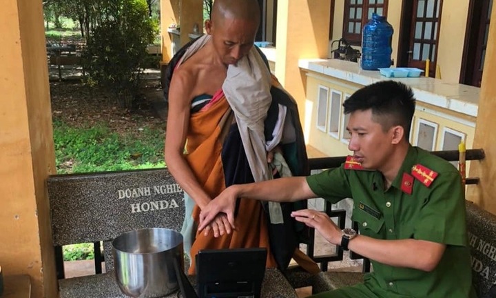 Hỗ trợ ông Lê Anh Tú (Thích Minh Tuệ)  làm Căn cước công dân tại Thừa Thiên - Huế