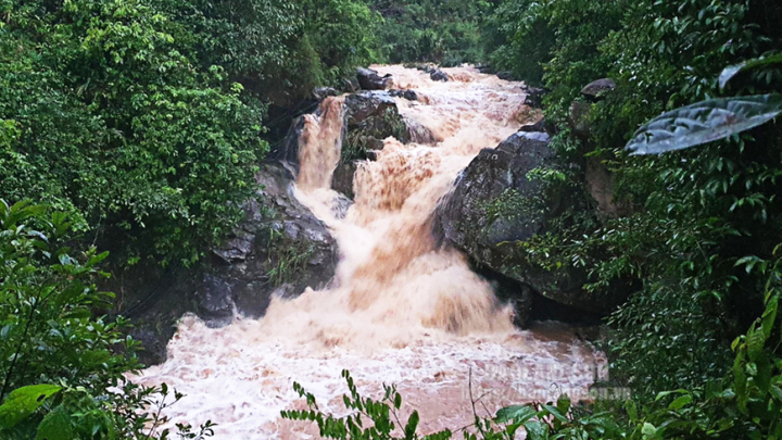 Lạng Sơn: Tìm thấy thi thể nam sinh cách vị trí đuối nước 1,5km 
