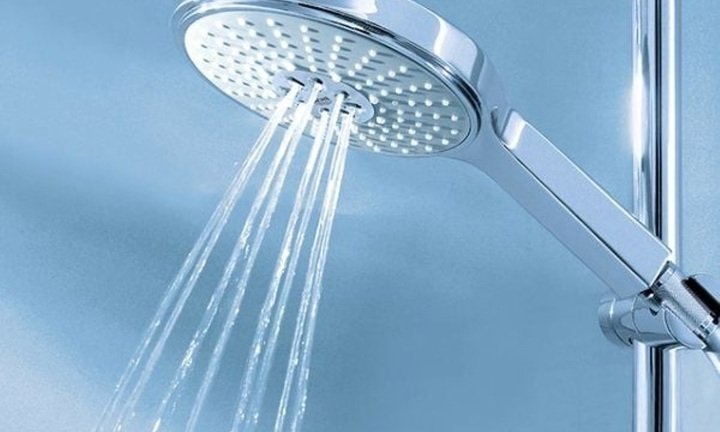 Hướng dẫn chi tiết cách xử lý vòi hoa sen bị tắc