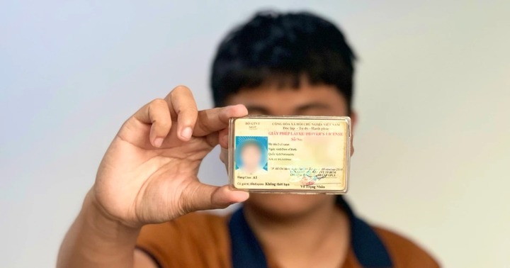 Giấy phép lái xe bị mờ ảnh có bị phạt không?