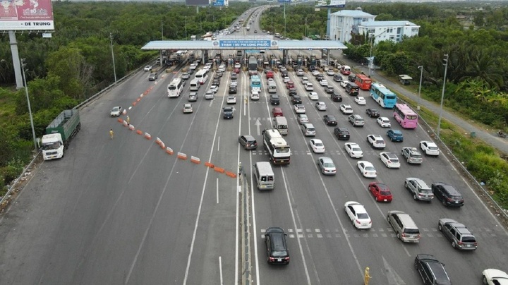 Tổng hợp mức phạt vi phạm giao thông trên đường cao tốc năm 2024