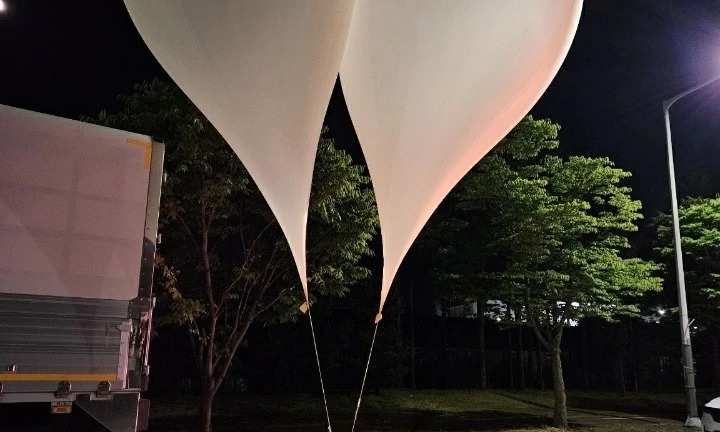 Triều Tiên tiếp tục thả bong bóng chứa rác sang Hàn Quốc