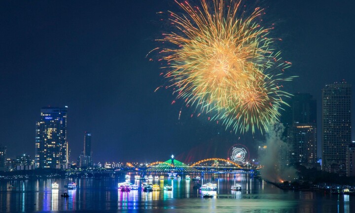 Gian nan hành trình gần 12 tháng đưa pháo hoa đến với “bữa tiệc ánh sáng” của DIFF 2024