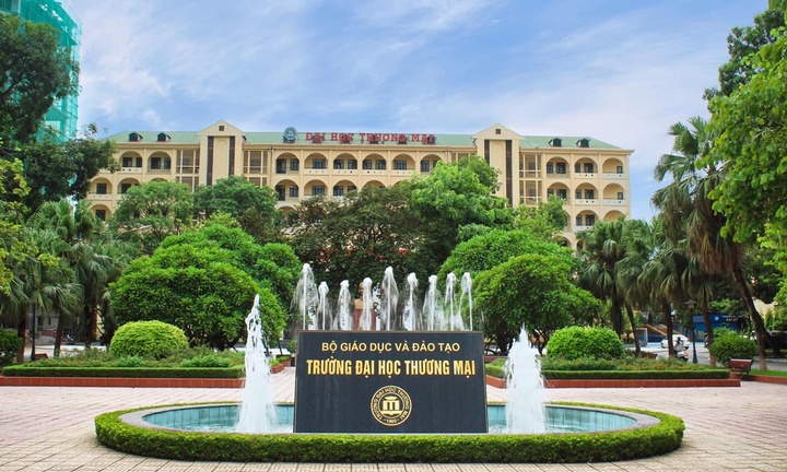 Bất ngờ với điểm chuẩn xét tuyển sớm năm 2024 của Trường ĐH Thương mại