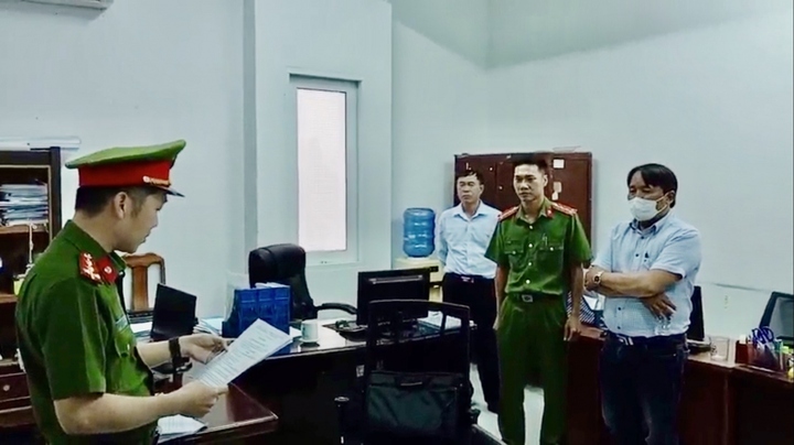 Nguyên Giám đốc Văn phòng đăng ký đất đai thị xã ở Sóc Trăng bị bắt tạm giam