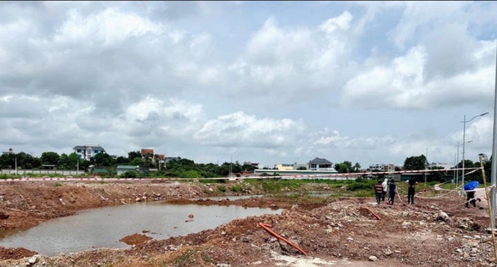 Phát hiện 2 cháu nhỏ là chị em ruột đuối nước ở Quảng Ninh