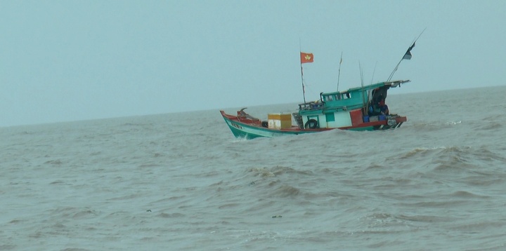 Tin thời sự mới nhất ngày 24/6: Mưa dông, nhiều tàu chìm ở Kiên Giang, Cà Mau