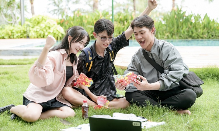 Cơ hội 1 lần trúng 9 miếng vàng SJC khi uống Trà Thanh Nhiệt Dr Thanh 