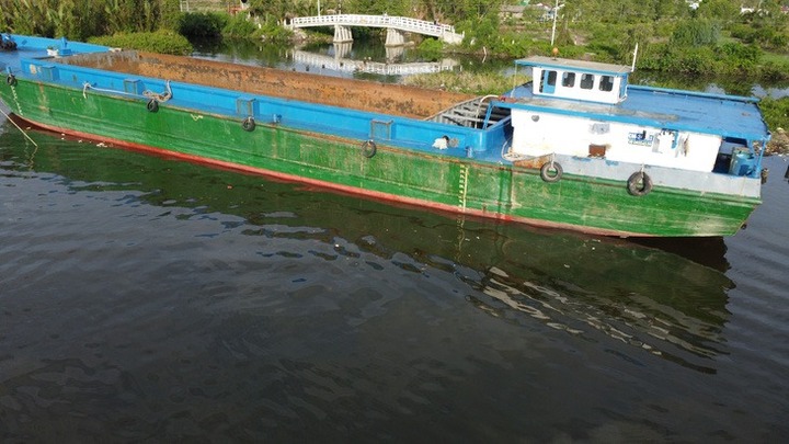 Vụ vỏ lãi va chạm sà lan, bé gái 5 tuổi tử vong: Gặp nạn trong ngày sinh nhật