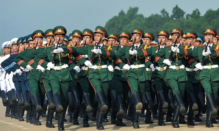 Bảng lương mới sĩ quan, hạ sĩ quan công an từ 1/7/2024 