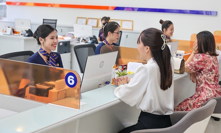 SHB nâng vốn, giữ vững vị trí trong Top 4 các ngân hàng TMCP tư nhân