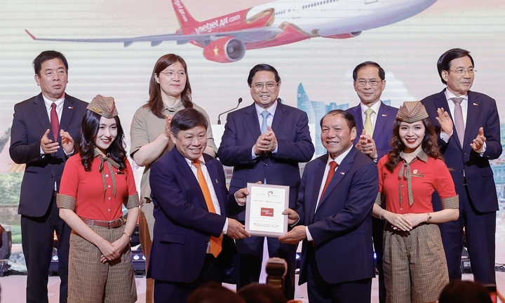 Kỷ niệm 10 năm bay đến Hàn Quốc, Vietjet mở siêu khuyến mãi và công bố đường bay mới