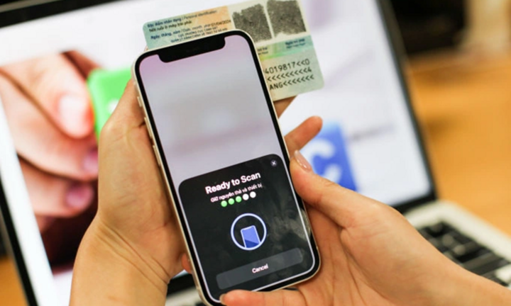 Cảnh báo chiêu trò vờ hỗ trợ cài đặt sinh trắc học trên app ngân hàng