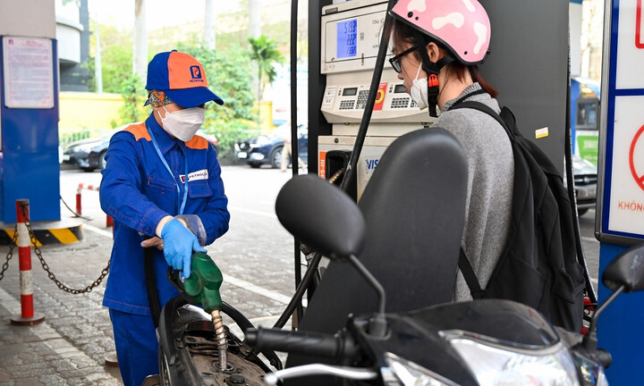 Hôm nay (4/7), giá xăng tiếp tục tăng