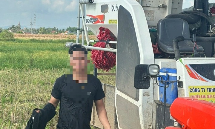 Mâu thuẫn trong việc gặt lúa, chủ máy gặt bị đánh chấn thương