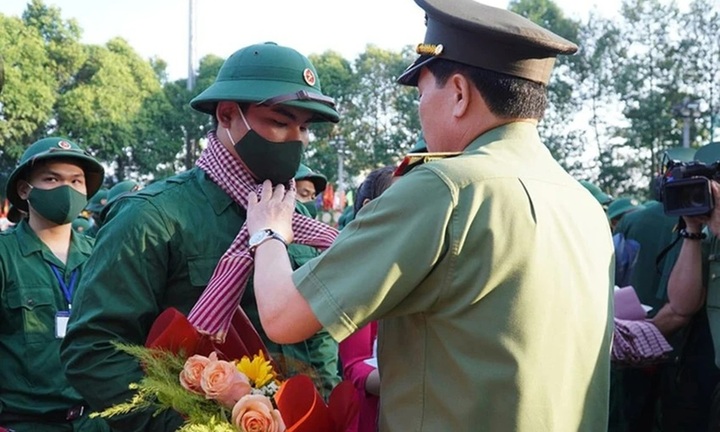 Đi du học có được miễn nghĩa vụ quân sự hay không?