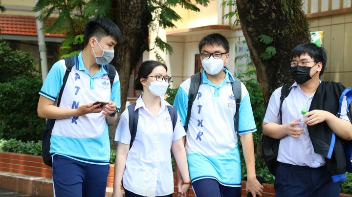 Điểm chuẩn 2 phương thức xét tuyển sớm của trường Đại học Công nghiệp TP.HCM