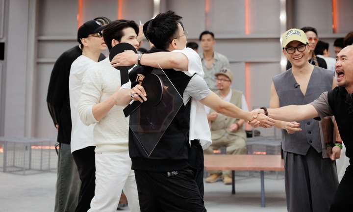 Tiến Luật sợ làm gánh nặng cho Tuấn Hưng nếu mời về chung nhà