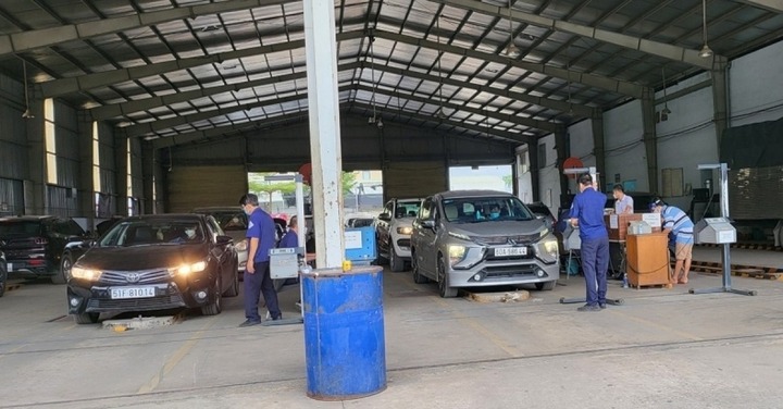Hơn 450.000 lượt phương tiện trượt đăng kiểm nửa đầu năm 2024