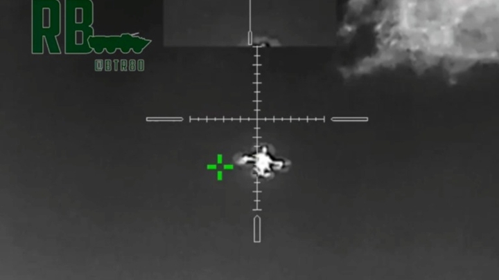 Cận cảnh lính Nga bắn hạ UAV Nga bằng súng trường