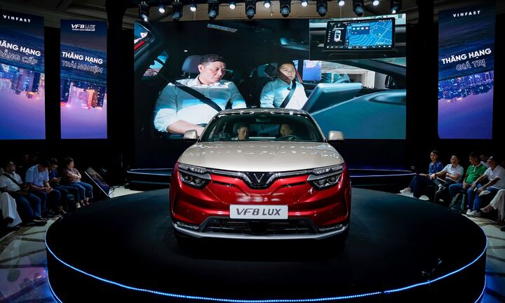 Trải nghiệm trợ lý ảo ViVi trên VinFast VF 8 Lux: “Ngày càng thông minh giống người thật”