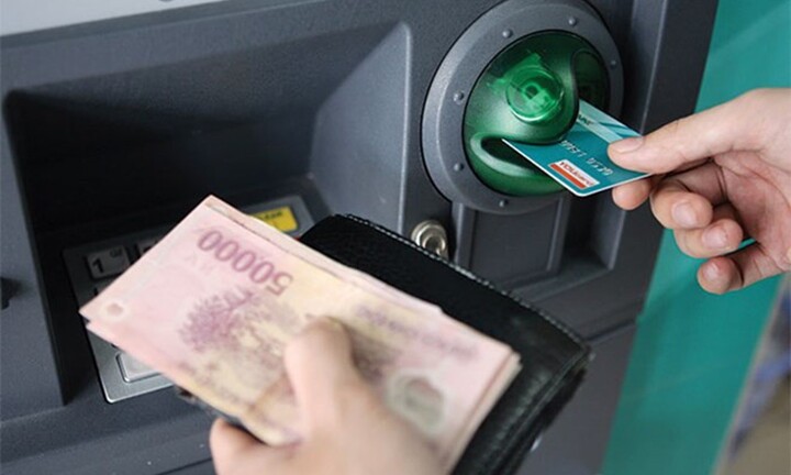 Có thể rút hết tiền trong thẻ ATM được không?