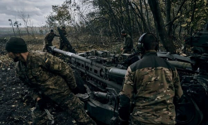 Tổng thống Ukraine tiết lộ thế khó của quân đội ở tiền tuyến