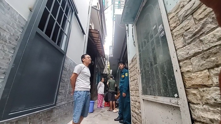 Người đàn ông tử vong trên sân thượng ở TP.HCM, nghi bị điện giật