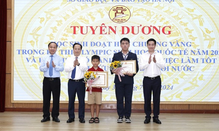 Chân dung hai học sinh có