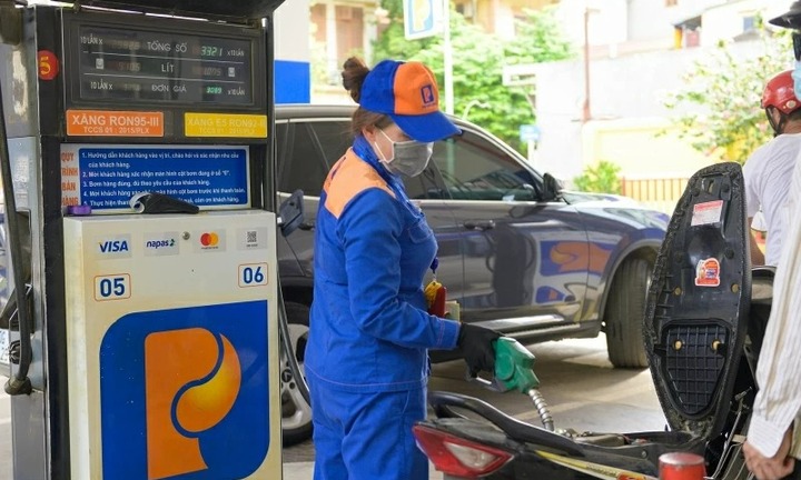 Giá xăng, dầu đồng loạt giảm 