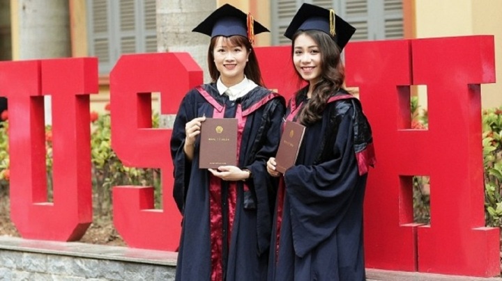 Ngỡ ngàng học phí Trường Đại học Khoa học Xã hội và Nhân văn, chỉ từ 15 triệu