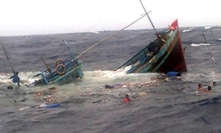 Chìm tàu ở Trung Quốc: Người sống sót la hét cầu cứu