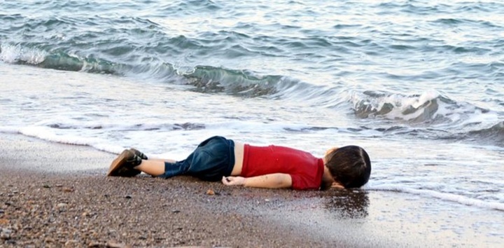 Cha của em bé Syria kể lại hành trình đẫm nước mắt trên biển