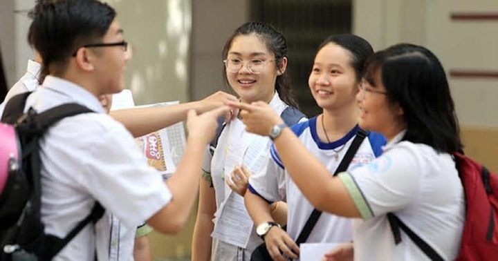 Điểm tên một số ngành đại học ở TP.HCM có mức học phí thấp