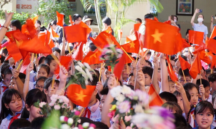 Học sinh cả nước khai giảng ngày 5/9, khối 1 có thể tựu trường sớm 2 tuần