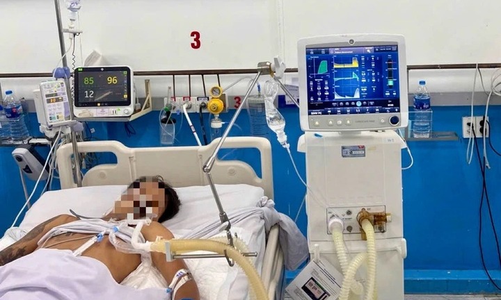 Cấp cứu 5 bệnh nhân ở TP.HCM nghi bị ngộ độc hóa chất xử lý nước PAC