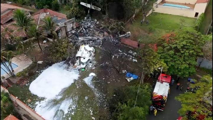 Hiện trường vụ máy bay rơi ở Brazil, 61 người thiệt mạng